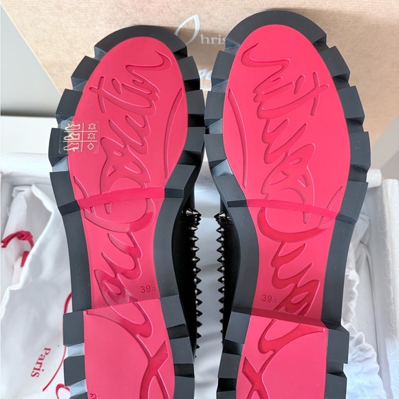 Christian Louboutin Elegant White and Red Intimates - Picture 6 of 7